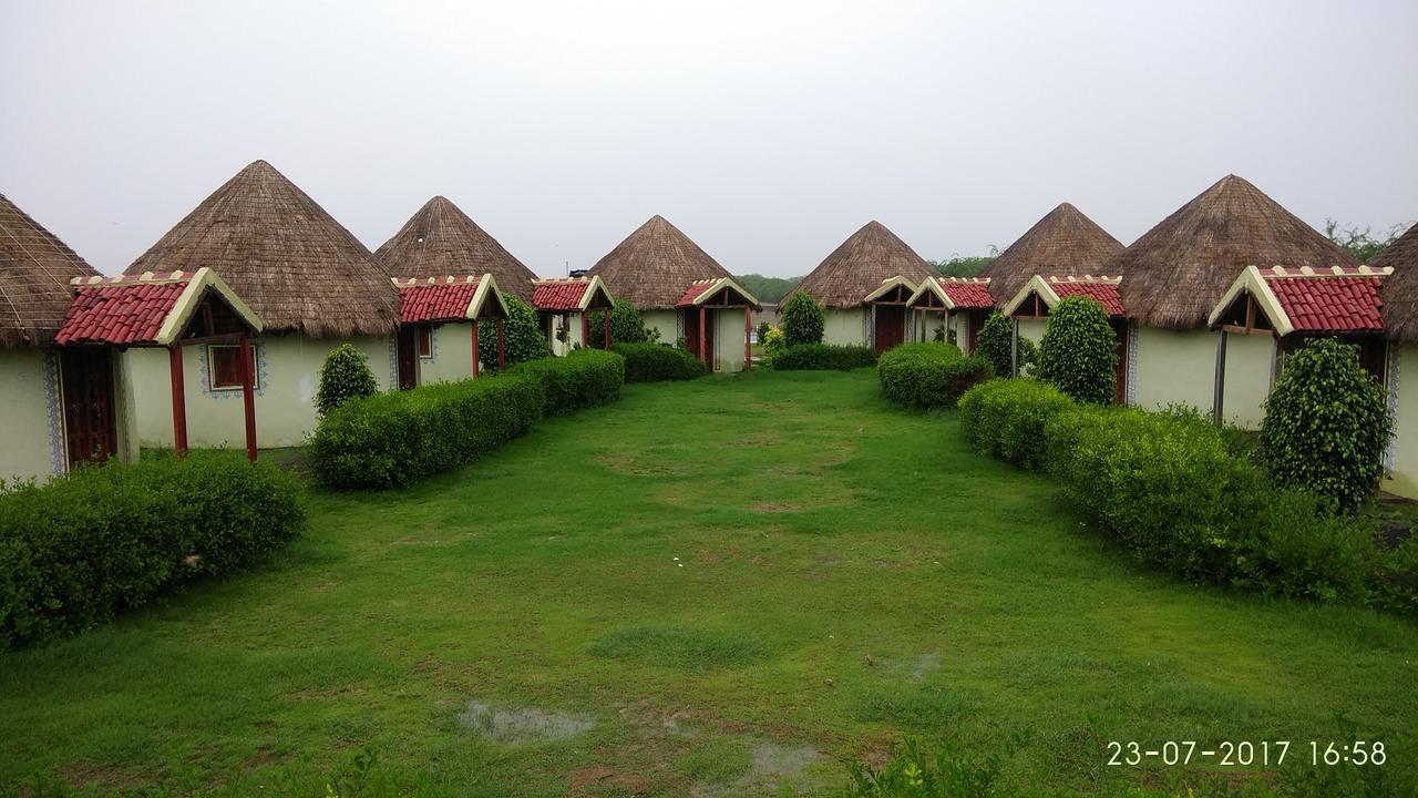 Bherandiāla Rann Village Resort מראה חיצוני תמונה
